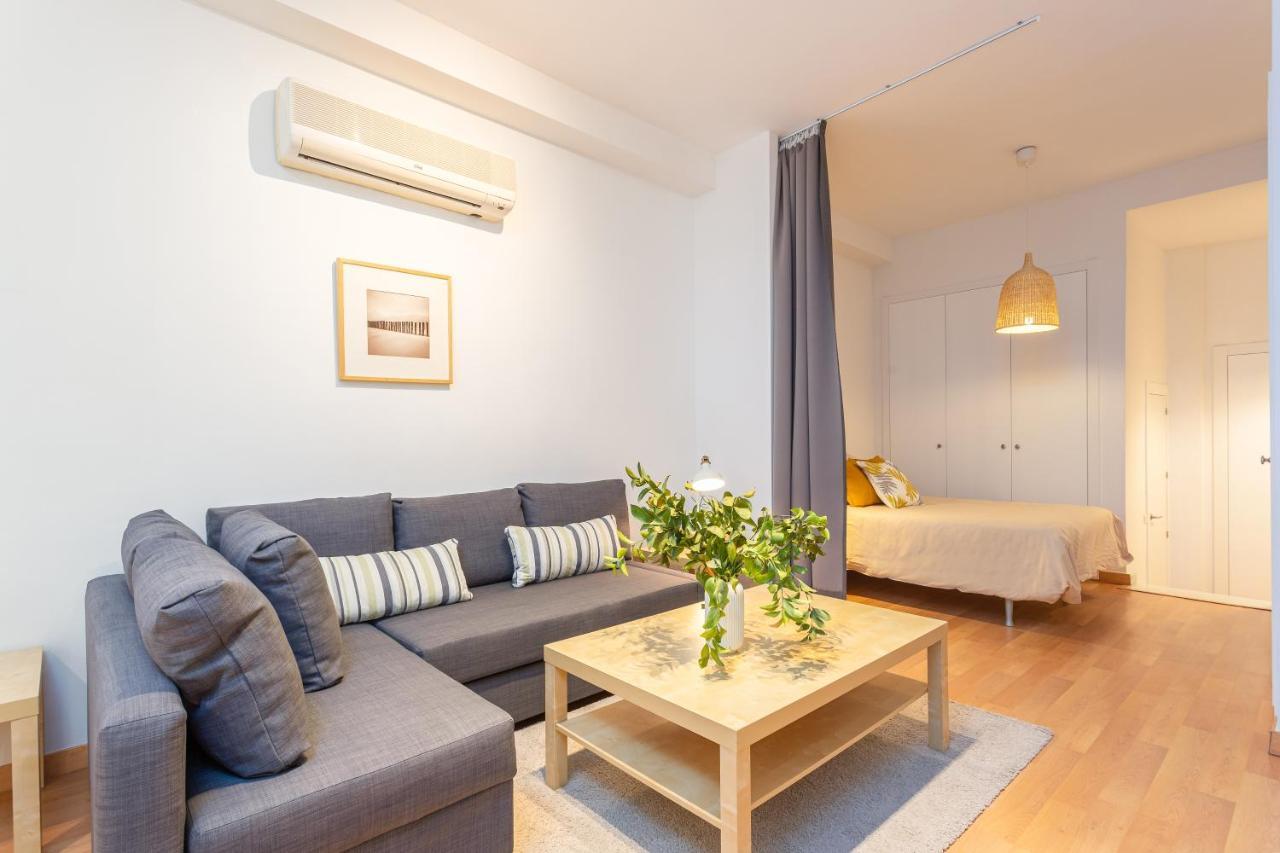 Apartamento Souviron Malaga Zewnętrze zdjęcie